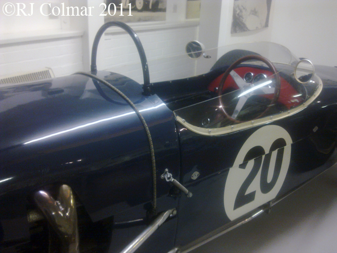 02 Image4663sc http://www.youtube.com/watch?v=0yH9fiJX1_s