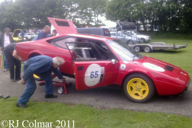 Dino 308 GT 4, Tour Britannia, Castle Combe
