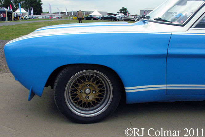 03 DSCN1642sc Ford Capri 3000 GLX, Silverstone Classic