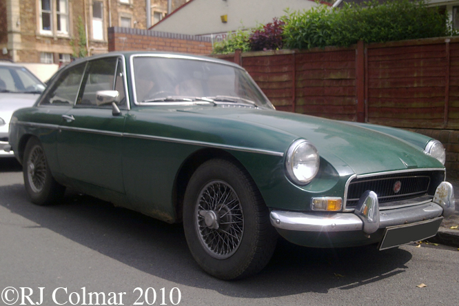 02 10 05 25 0765sc MGB GT