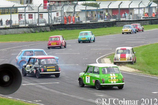 Super Mighty Mini's, Jubilee Race Day, Castle Combe