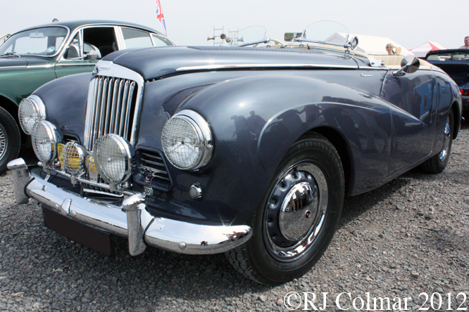 Sunbeam Alpine, Summer Classics, Easter Compton