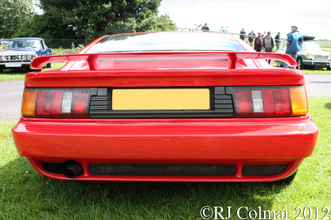 Lotus Esprit Turbo, Classic and Sports Car Action Day, Castle Combe