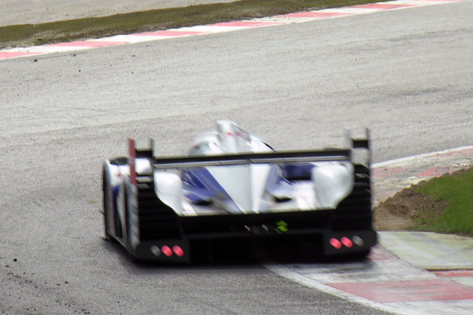 Toyota TS030 Hybrid, Maggotts, 6 Hours Of Siverstone, Silverstone, UK