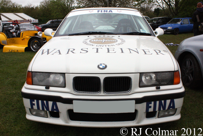 BMW 328i, Castle Combe
