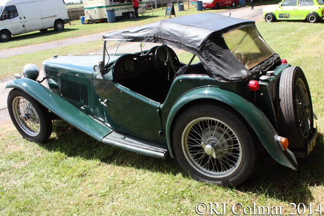 MG TC, Classic & Retro Action Day, Castle Combe 